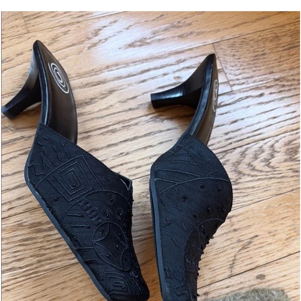 NWT NWOB Chicos Flamenco Black Beaded Square Toe Low Kitten Heel Mules Shoes 7 - Picture 12 of 16